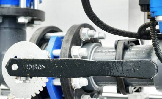 W jaki sposób środek do czyszczenia instalacji wodnej pomaga w zapobieganiu korozji?