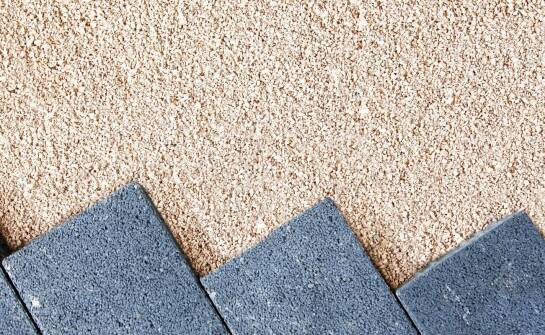 Porównanie posadzek styrobetonowych i tradycyjnych – co wybrać dla swojego projektu?