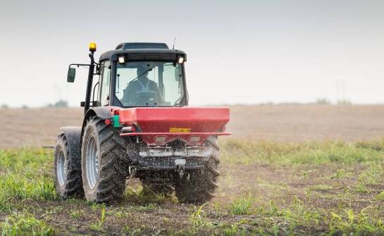 Rozsiewacze wapna jako narzędzie w zrównoważonym rolnictwie