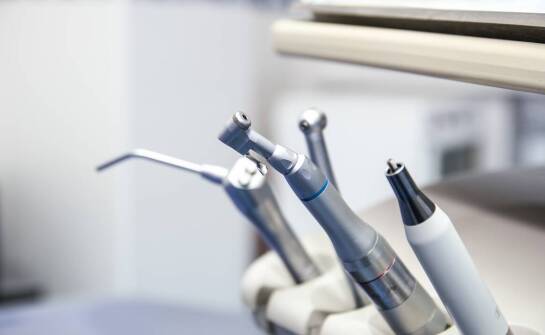 Jakie funkcje oferuje irygator dentystyczny?