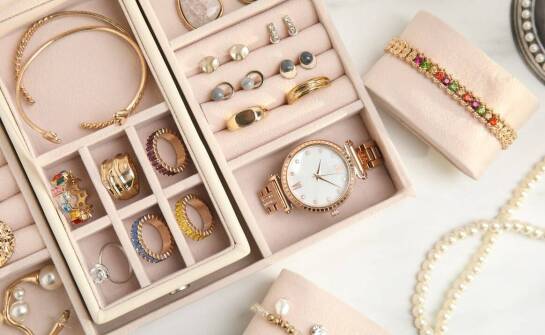 Prezentacja piór wiecznych w magenta box – nowy standard elegancji