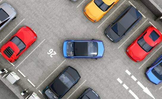 Jakie są zalety utwardzonej nawierzchni na parkingu przy lotnisku?