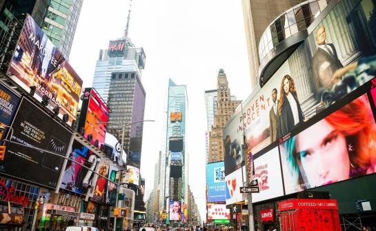 Jak poprawić widoczność przekazu reklamowego dzięki banerom ledowym?