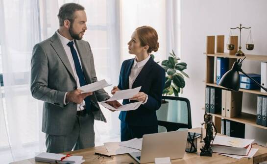 Znaczenie ochrony własności intelektualnej dla małych firm – wsparcie biura rzecznika patentowego