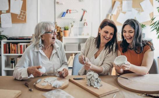 Jakie są korzyści z uczestnictwa w warsztatach organizowanych przez dom opieki?