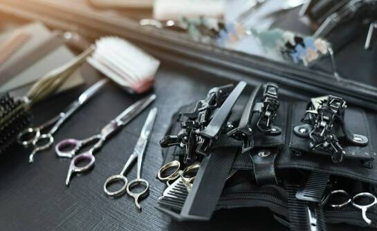 Przewaga profesjonalnych akcesoriów w efektywności przedłużania włosów