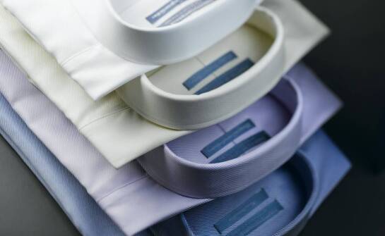 Koszulki dla firm jako element strategii marketingowej – co warto wiedzieć?