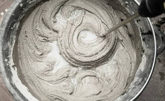 Tynki cementowe wapienne jako element ekologicznych rozwiązań budowlanych