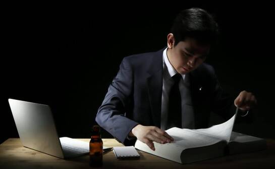 Rola tłumacza przysięgłego w przekładzie dokumentów dla branży lotniczej