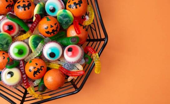 Jakie są najnowsze trendy wśród strasznych masek na Halloween?