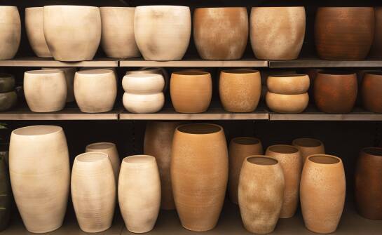 Latest trends in ceramic vase design