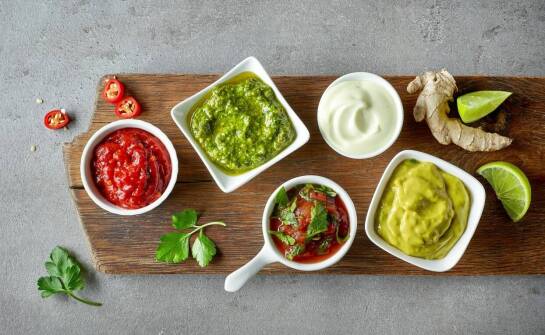 Jakie wyzwania stoją przed producentami sosów dla gastronomii?