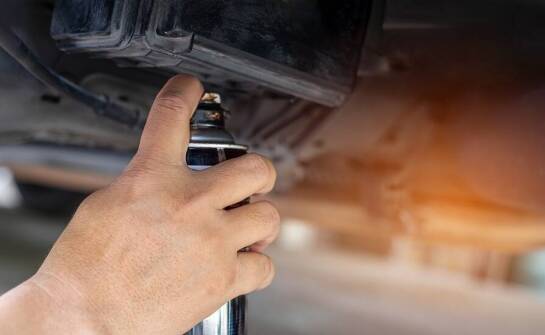 Najczęstsze błędy przy aplikacji środków antykorozyjnych na samochodzie