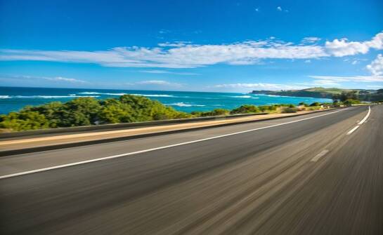 Prędkość na autostradzie: Jak wpływa na czas reakcji kierowców?