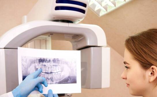 Tomografia stomatologiczna - jak wspiera leczenie kanałowe w Oławie?