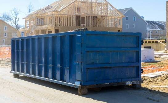 Jakie są korzyści z używania hakowych kontenerów na złom?