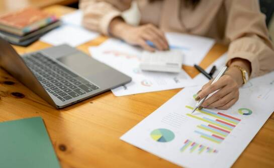 Jak porównywać oferty leasingowe na maszyny rolnicze z różnych instytucji?