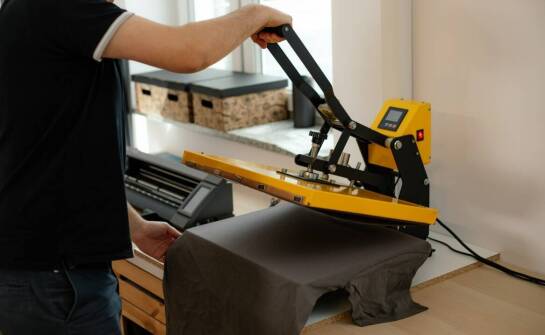 Rola drukarni w tworzeniu unikalnych gadżetów promocyjnych