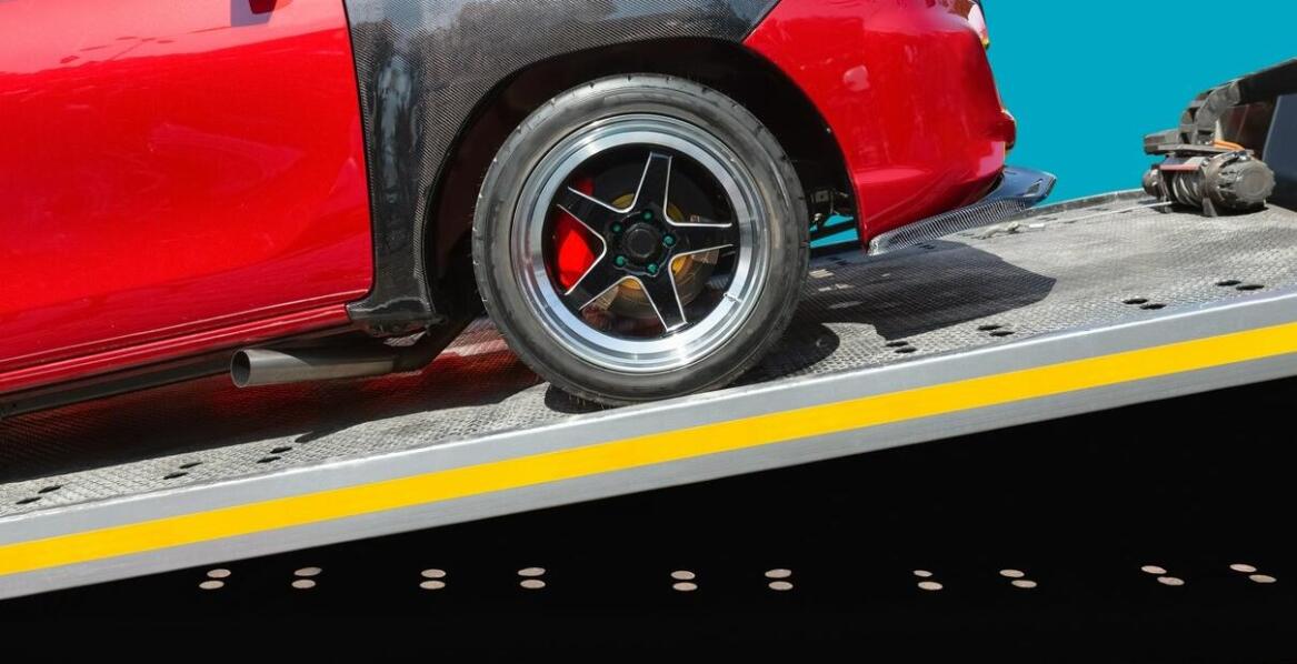 Wybierając holowanie szczecin: co warto wiedzieć o wynajmie autolawet?