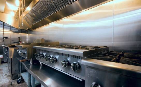 Wybór odpowiednich okapów do różnych typów kuchni gastronomicznych