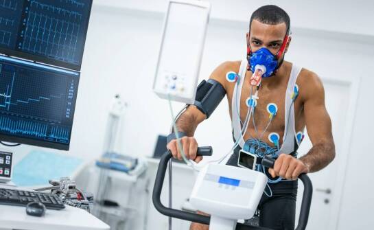 Korzyści z połączenia elektrostymulacji i tlenoterapii dla sportowców