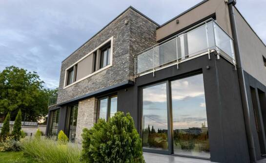 Warum lohnt es sich, auf Qualität und Langlebigkeit von Fenstern zu setzen?