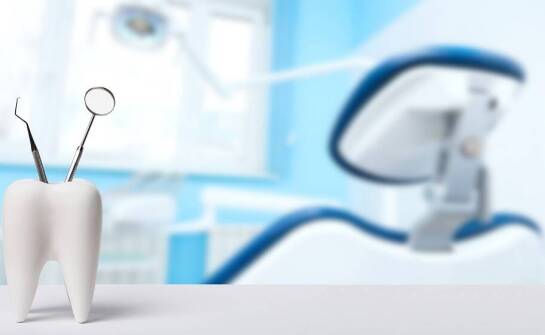 Jak przebiega zabieg ozonoterapii w gabinecie stomatologicznym i czego się spodziewać?