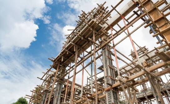 Tymczasowe konstrukcje rozparcia: jak wpływają na efektywność inwestycji?