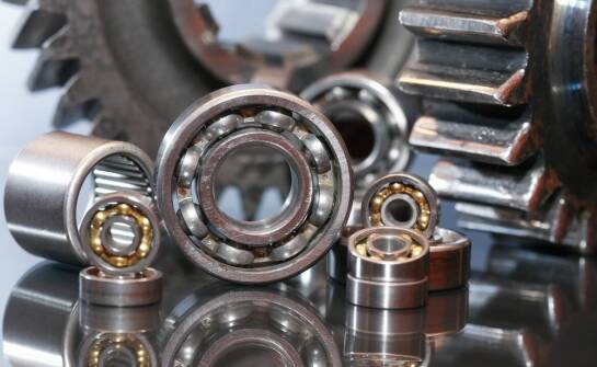 Znaczenie łożysk kulkowych jednorzędowych nierdzewnych w przemyśle motoryzacyjnym: wydajność i niezawodność