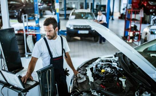 Jakie są główne zalety korzystania z usług serwisu Cupra przy naprawach mechanicznych?