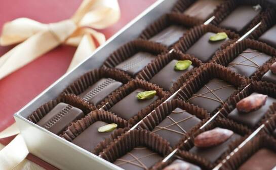 Geschenkideen für besondere Anlässe: Schokoladensets mit natürlichen Zutaten