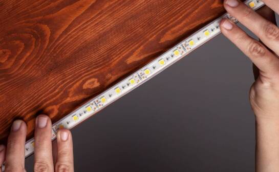 Jak minimalistyczny design lamp LED wpisuje się w trendy projektowania akwarium?