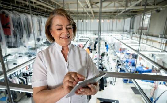 W jaki sposób systemy do pralni mogą wspierać zarządzanie zasobami?