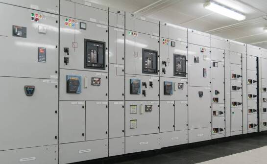 Wie beeinflussen neue Technologien die Entwicklung von elektrischen Schaltanlagen?