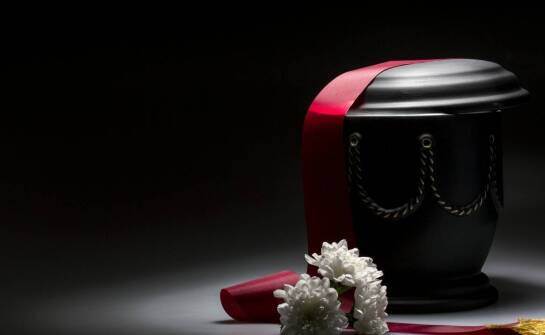 Wybór odpowiedniej oprawy florystycznej na ceremonii pogrzebowej