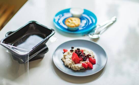 Jakie są najczęstsze błędy żywieniowe, których unika się dzięki diecie pudełkowej?