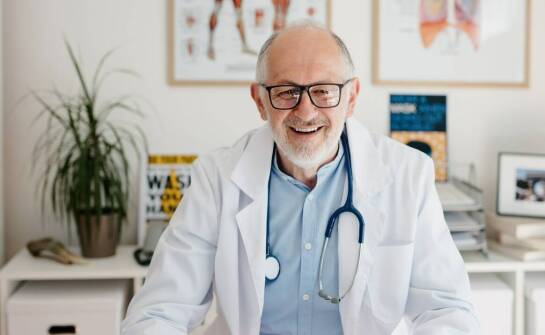 Jakie są wskazania do wizyty u kardiologa przy podejrzeniu niedokrwienia serca?