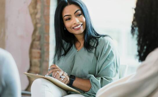 Jak lekarz medycyny pracy może pomóc w zarządzaniu stresem zawodowym?