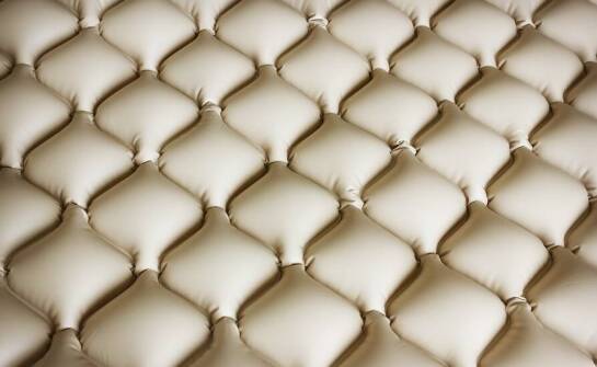 Materac przeciwodleżynowy a rehabilitacja: jak to działa?