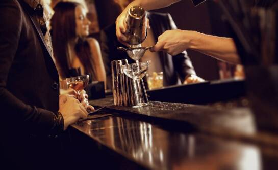 Jakie są nowoczesne trendy w projektowaniu podkładek barowych?