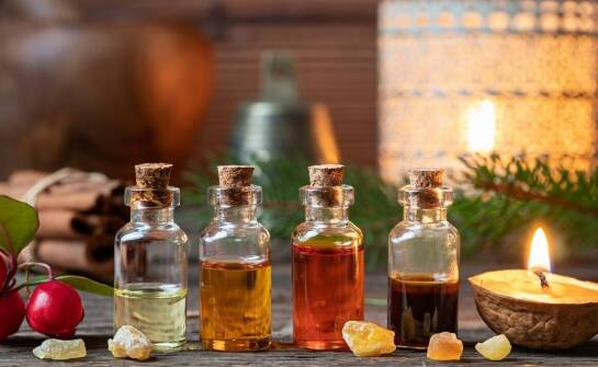 Wykorzystanie olejków eterycznych w produkcji środków czystości – co warto wiedzieć?