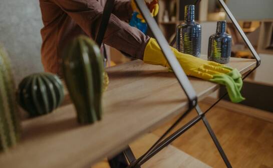 Jakie standardy jakości spełniamy w sprzątaniu po zmarłych?