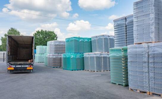 Anwendung von Pe Schaumprofile U Tulip bei der Sicherung von Waren während des Exports
