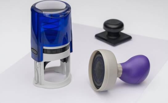 Wpływ jakości tuszu na trwałość i estetykę pieczątek