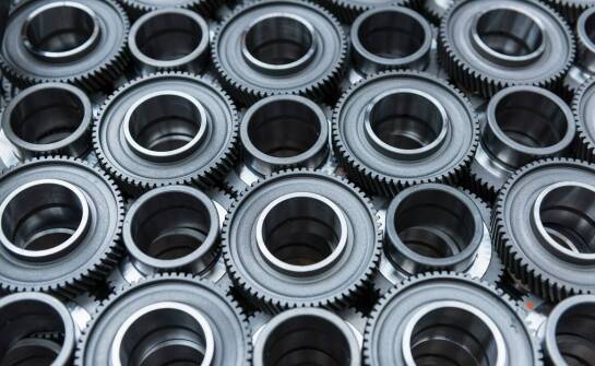 Zalety stosowania stali niskowęglowej w produkcji maszyn