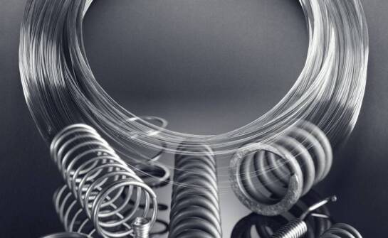 Wpływ materiałów na efektywność sprężyn taśmowych w aplikacjach przemysłowych