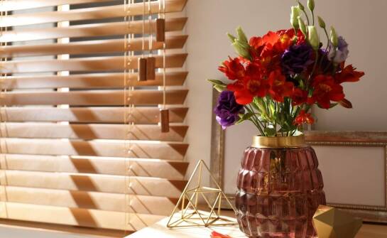 Różnorodność stylów rolet wewnętrznych