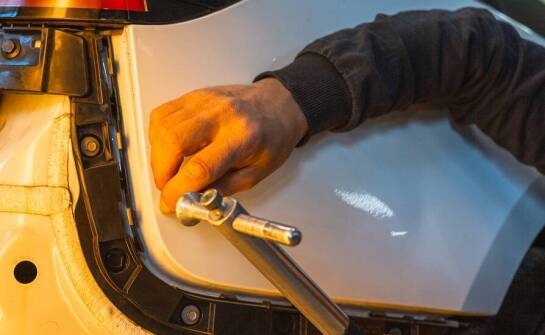 Kurs PDR – jak przygotować się do nauki technik usuwania wgnieceń?