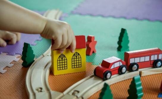 Zestawy zabawek dla dzieci a rozwój wyobraźni przestrzennej
