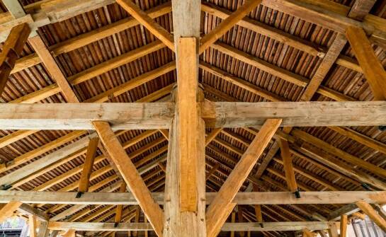 Ciepłe belki jako element strategii zrównoważonego budownictwa